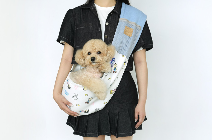 Boms Snoopy Peanuts Sling Carrier Bag