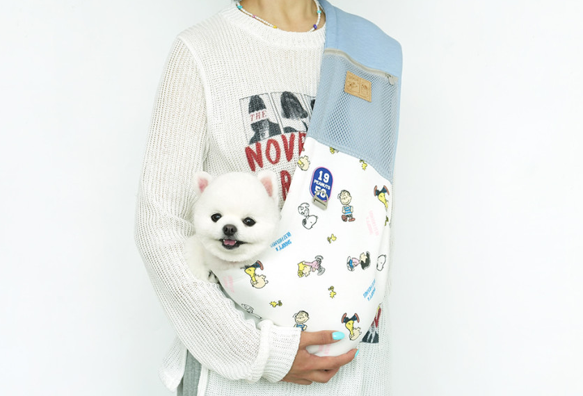 Boms Snoopy Peanuts Sling Carrier Bag